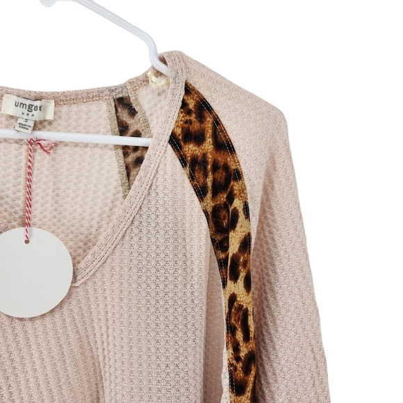 Umgee Women's Animal Print Color Block Waffle Top - S - Picture 2 of 5